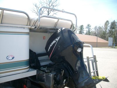 2003 25' Crest 60hp Merc 4 Stroke