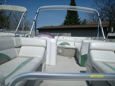 2007 22' Avalon 50hp Yamaha 4 Stroke