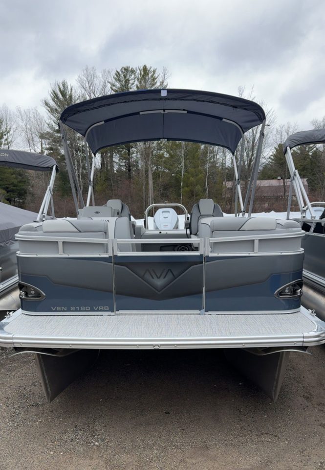 2026 21' Ven Rear Bench 115hp Honda Blue