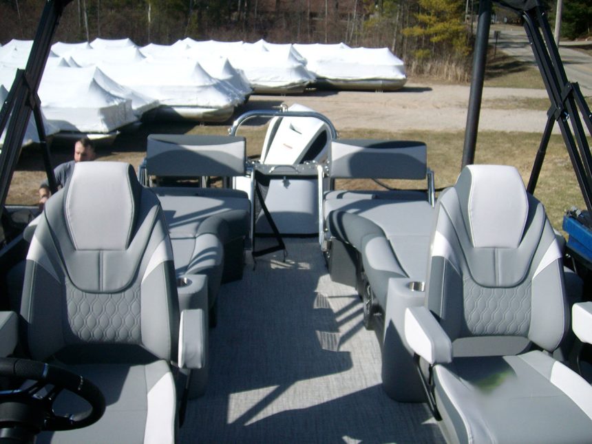 2026 23' LSZ QL Tri Toon 250hp Honda Charcoal